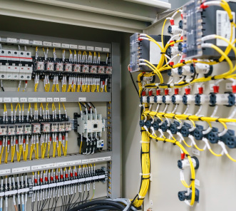 รับออกแบบและติดตั้งตู้ควบคุมระบบไฟฟ้างานระบบ PLC และงานระบบ Automation
